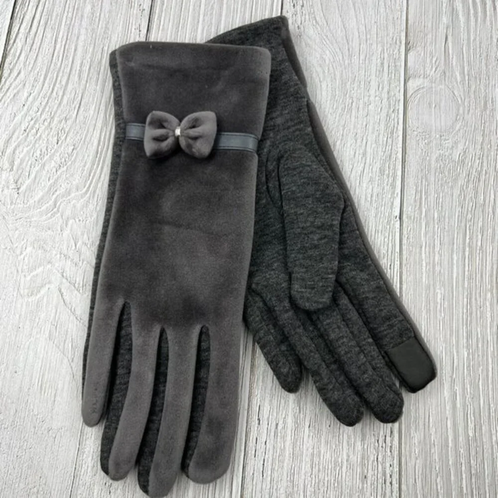 Womens Gray Velvet Touchscreen Gloves Bow Detail Winter Warm Fashion Accessories